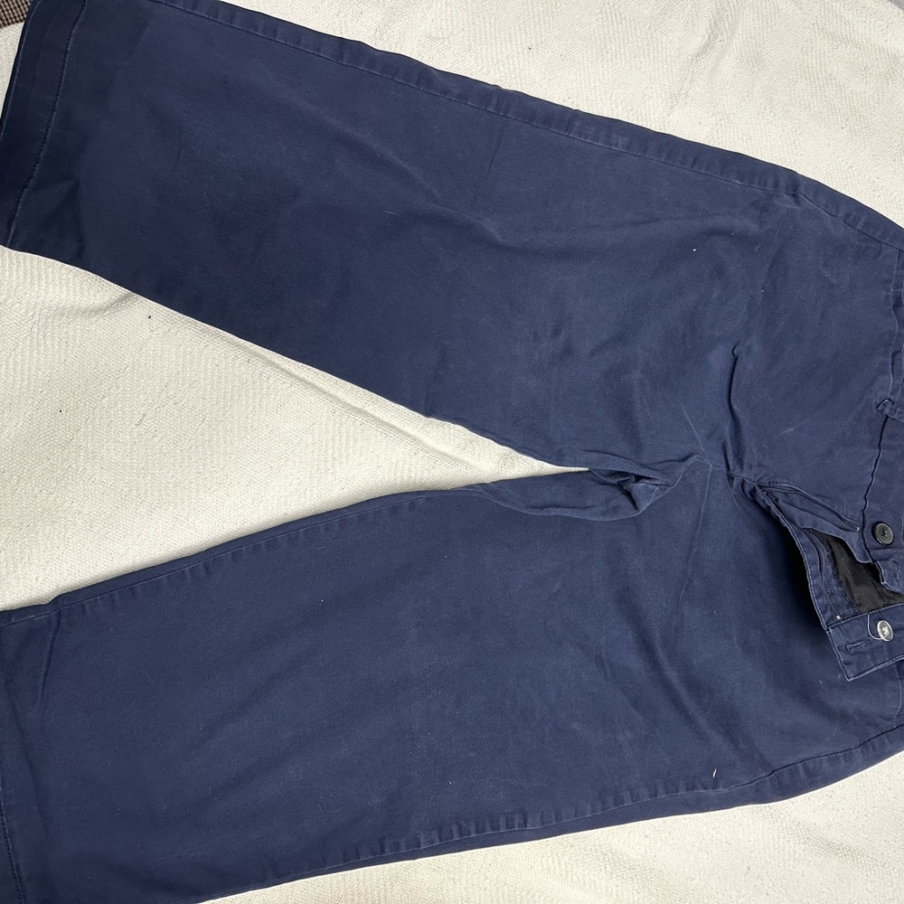 3 pairs of women’s dress or casual pants and capris - Picture 4 of 14